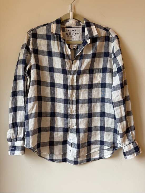Frank & Eileen Tops - Frank & Eileen 100% Linen navy white plaid button up shirt